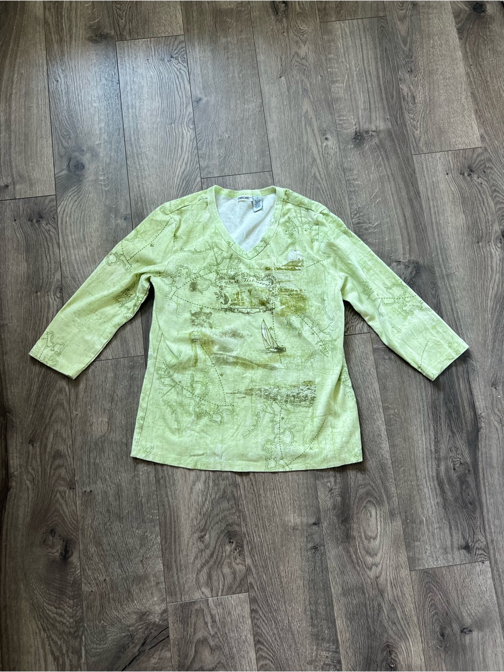 Cherokee Light Green V-Neck 3/4 Sleeve Top with Nautical Print